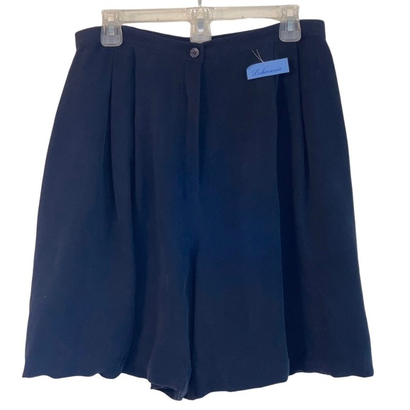 NWT - Gillian Silk shorts. Size 14 *New- Old stock